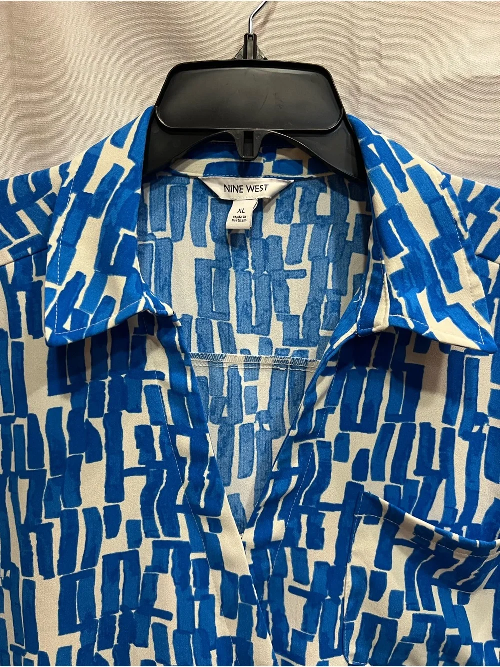 Nine West Cap Sleeve Blouse Crossover White Bright Blue Abstract Print Size XL